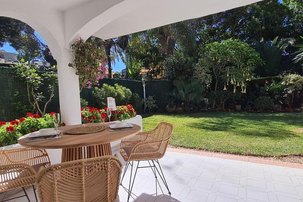 Luxe Studio Met Ruim Terras, Vlak Aan Zee! Sitio de Calahonda Εξωτερικό φωτογραφία