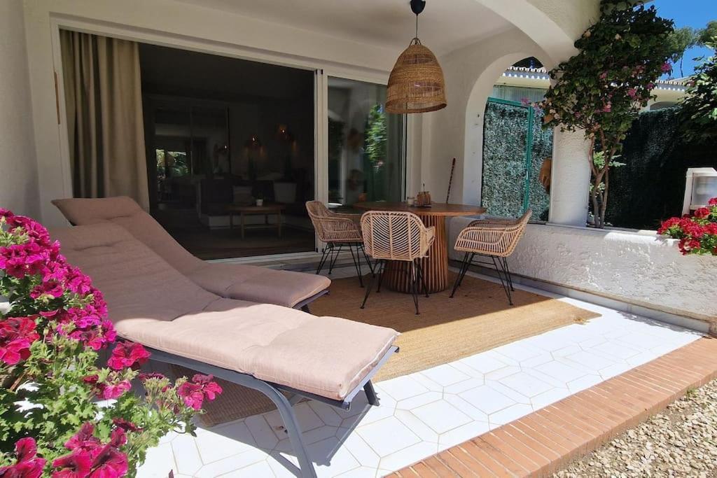 Luxe Studio Met Ruim Terras, Vlak Aan Zee! Sitio de Calahonda Εξωτερικό φωτογραφία